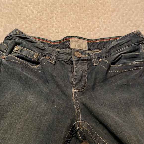 YNQ Boyfriend Ankle/Cropped Distressed Jeans Sz 5 - Picture 3 of 7